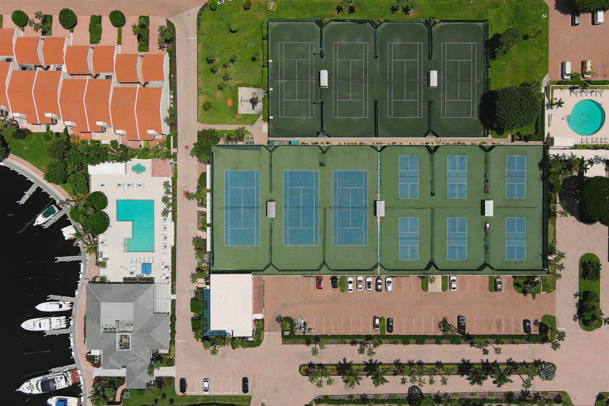 YACHT & RACQUET CLUB OF B - Residential
