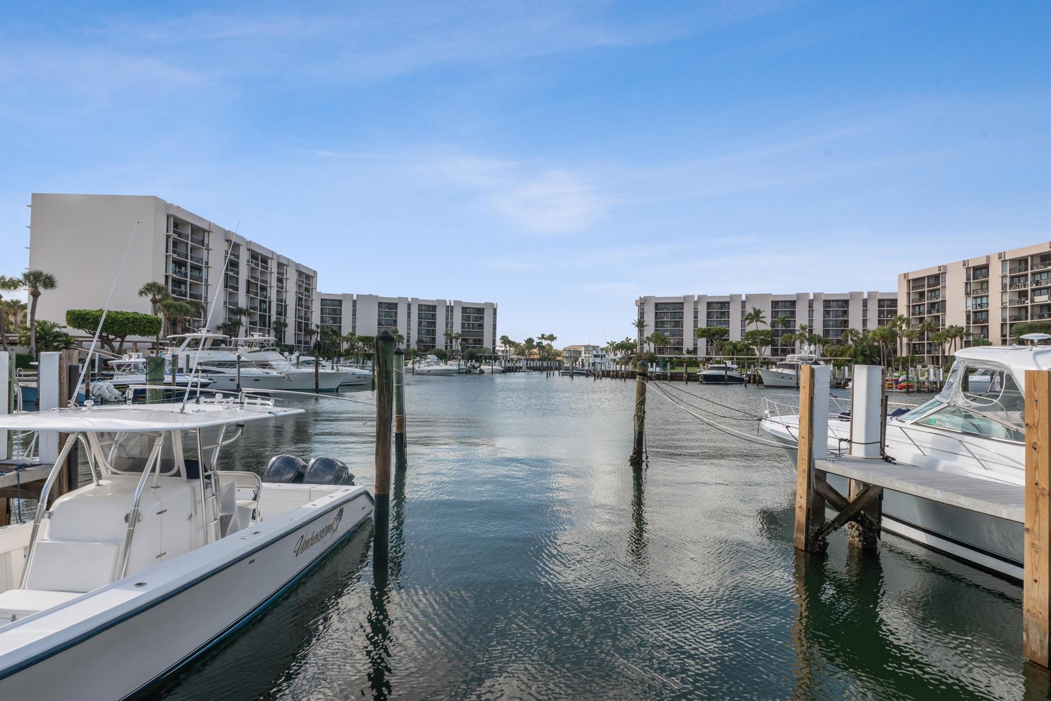 YACHT & RACQUET CLUB OF B - Residential