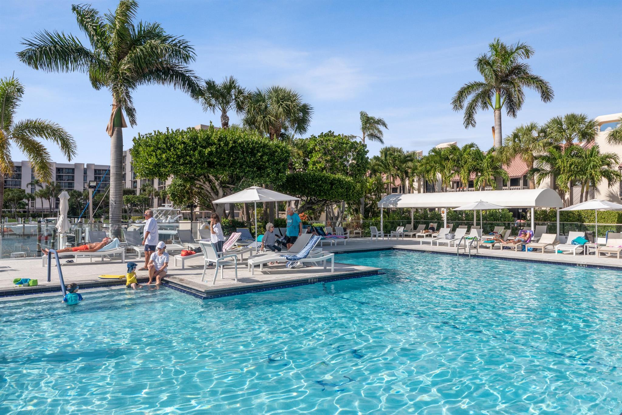 YACHT & RACQUET CLUB OF B - Residential