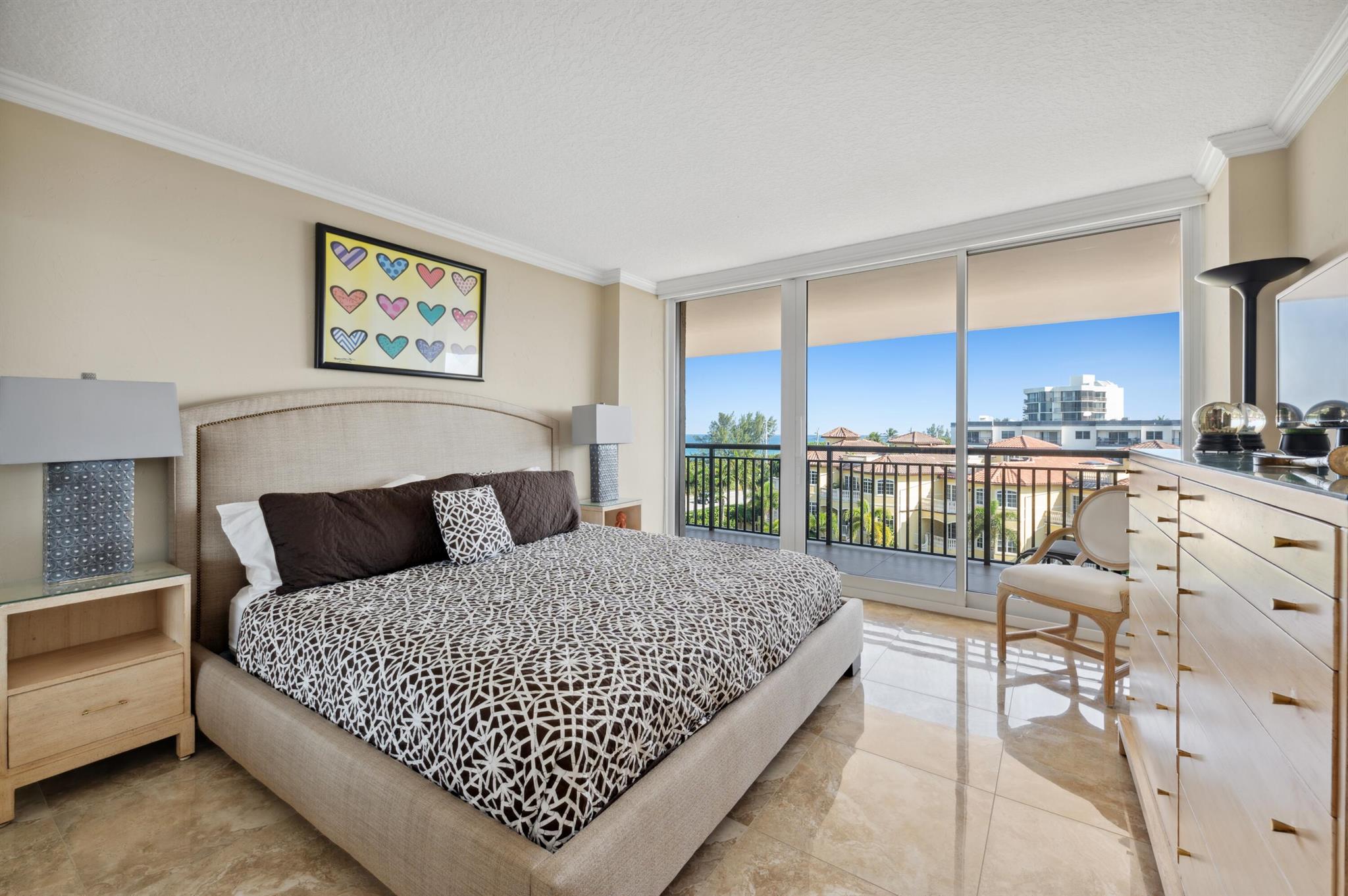 YACHT & RACQUET CLUB OF B - Residential