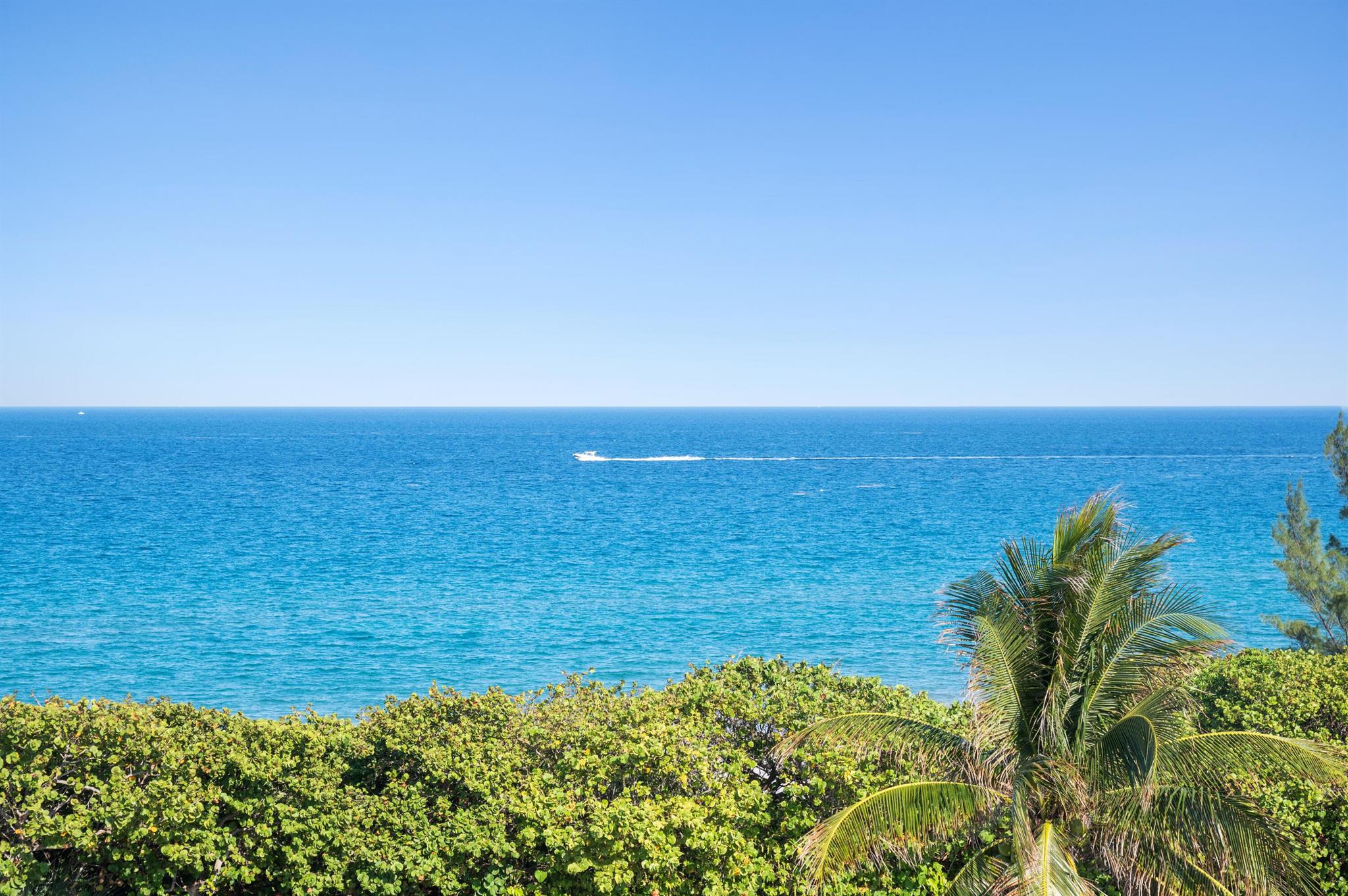 YACHT & RACQUET CLUB OF B - Residential