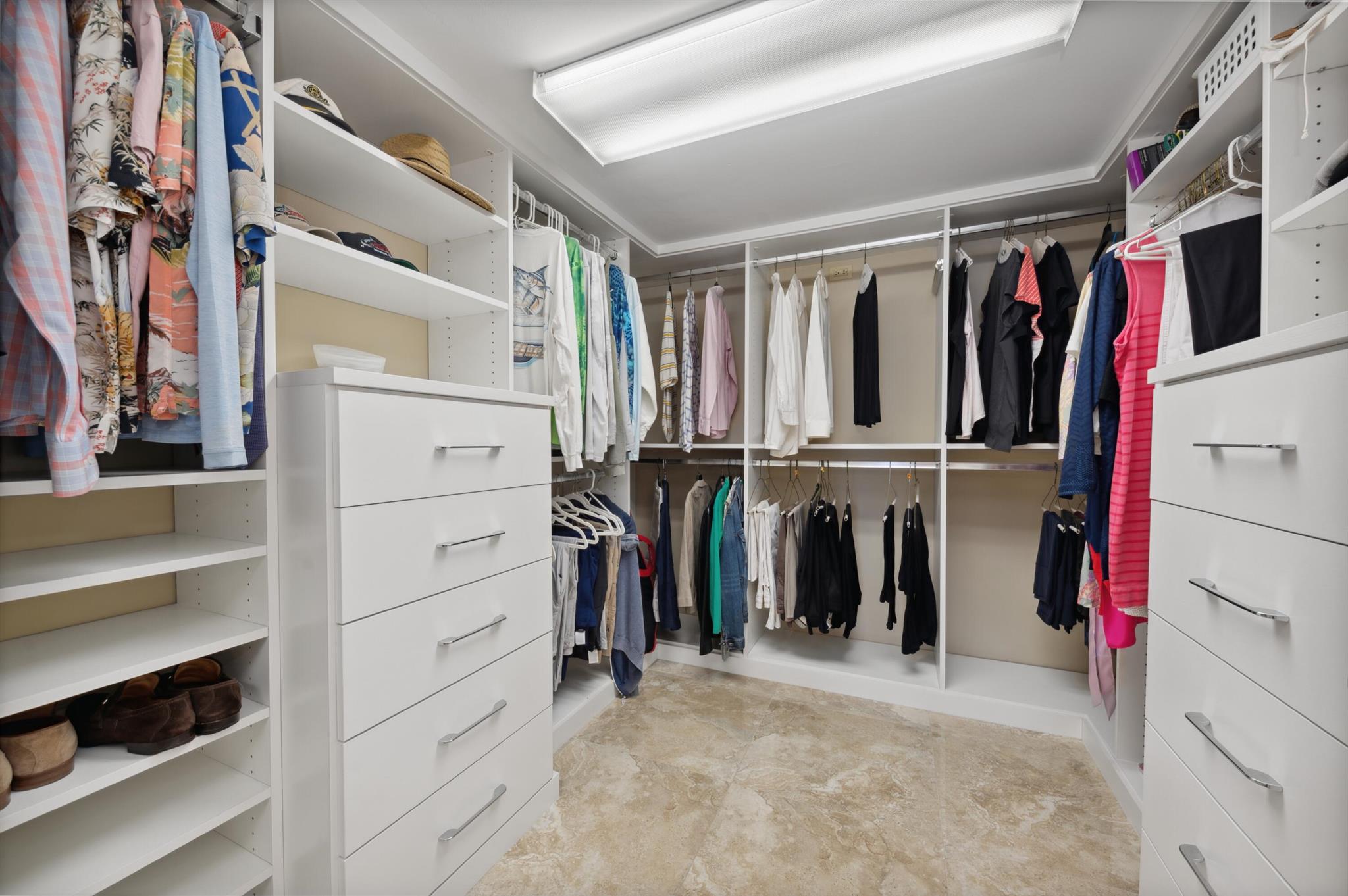 YACHT & RACQUET CLUB OF B - Residential