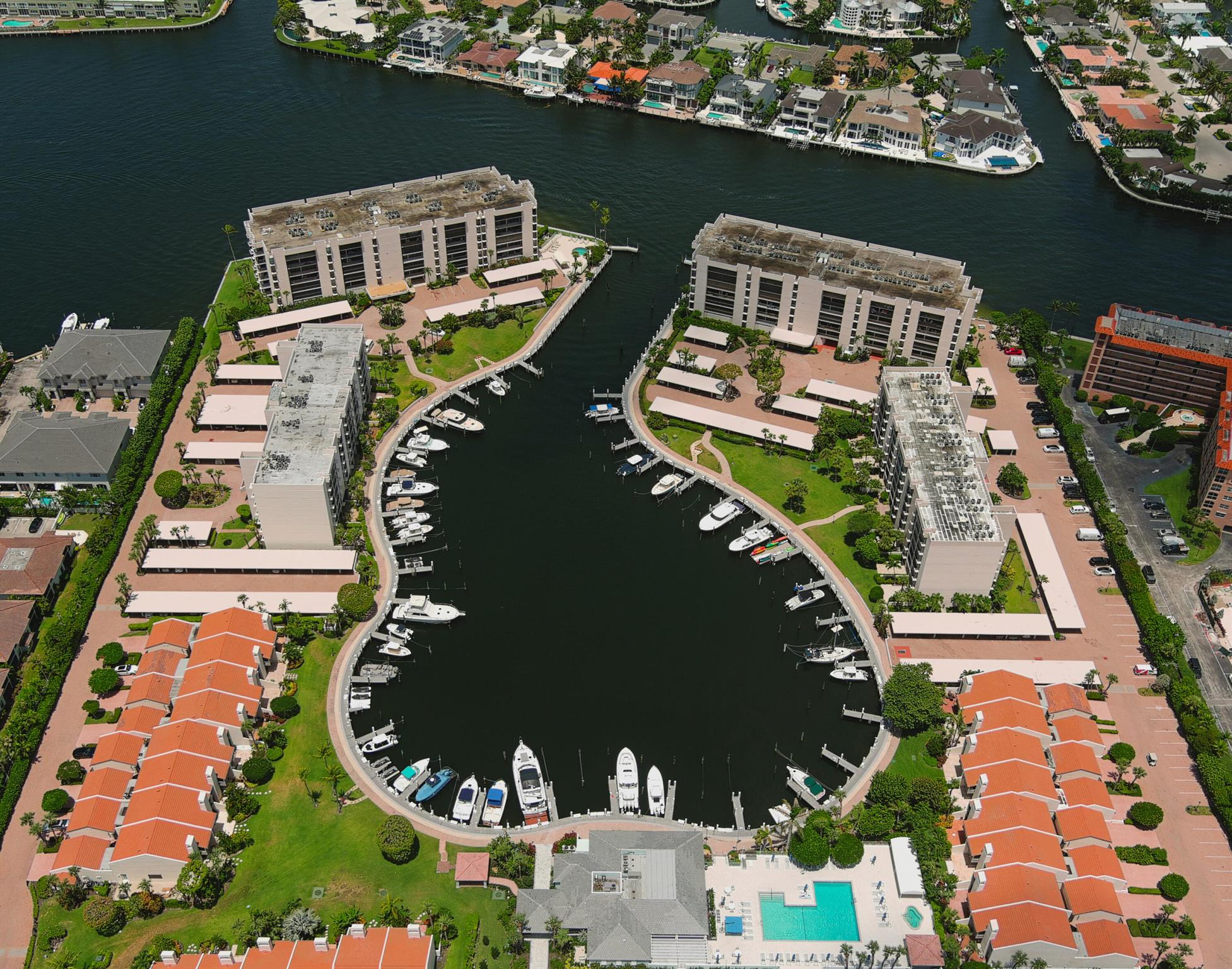YACHT & RACQUET CLUB OF B - Residential