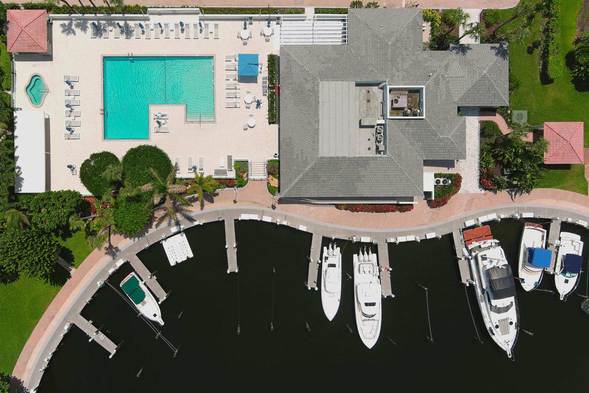 YACHT & RACQUET CLUB OF B - Residential
