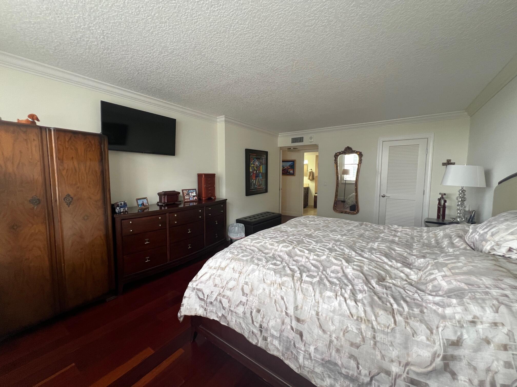 OCEANTREE CONDO - Residential