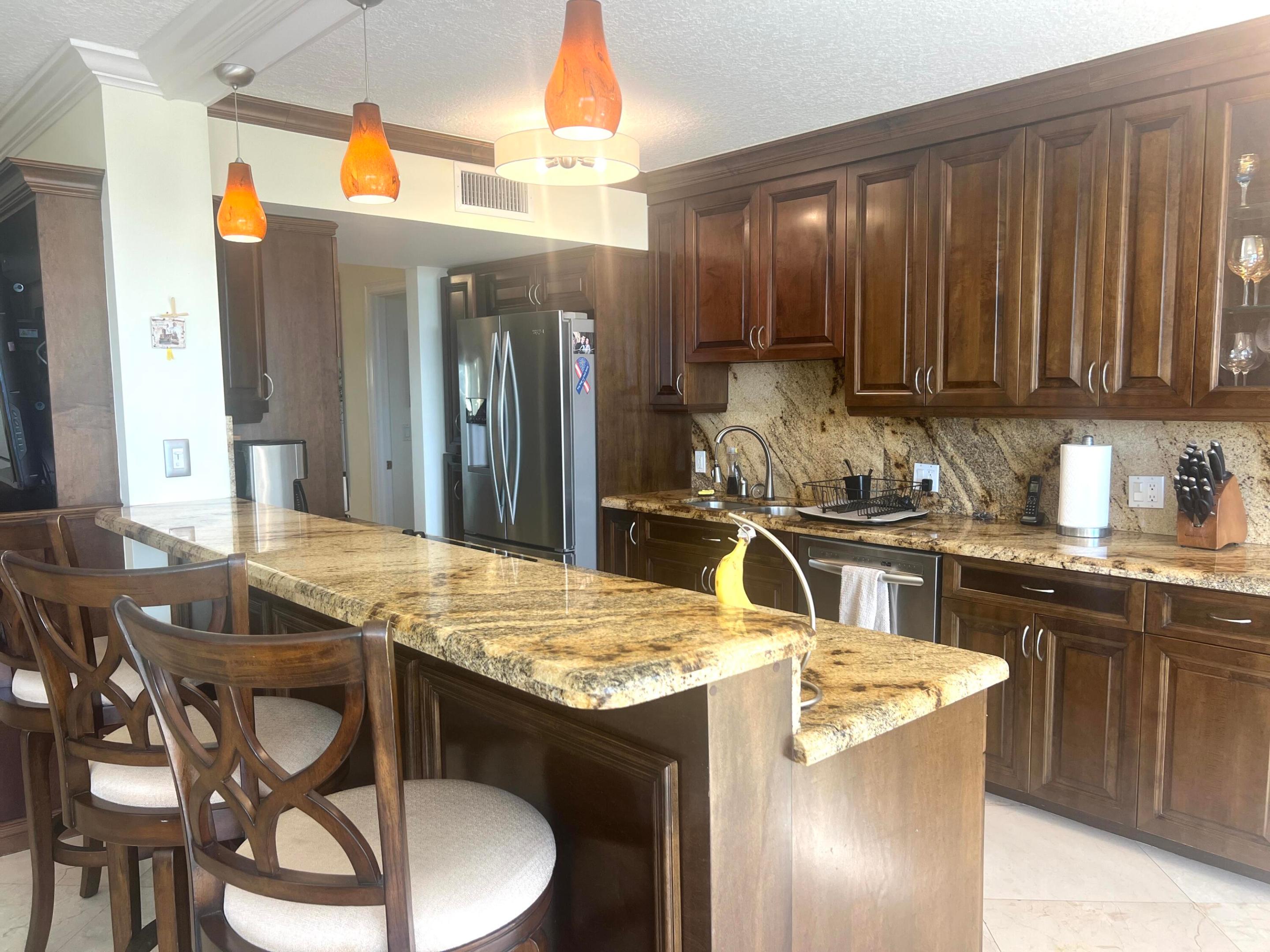 OCEANTREE CONDO - Residential