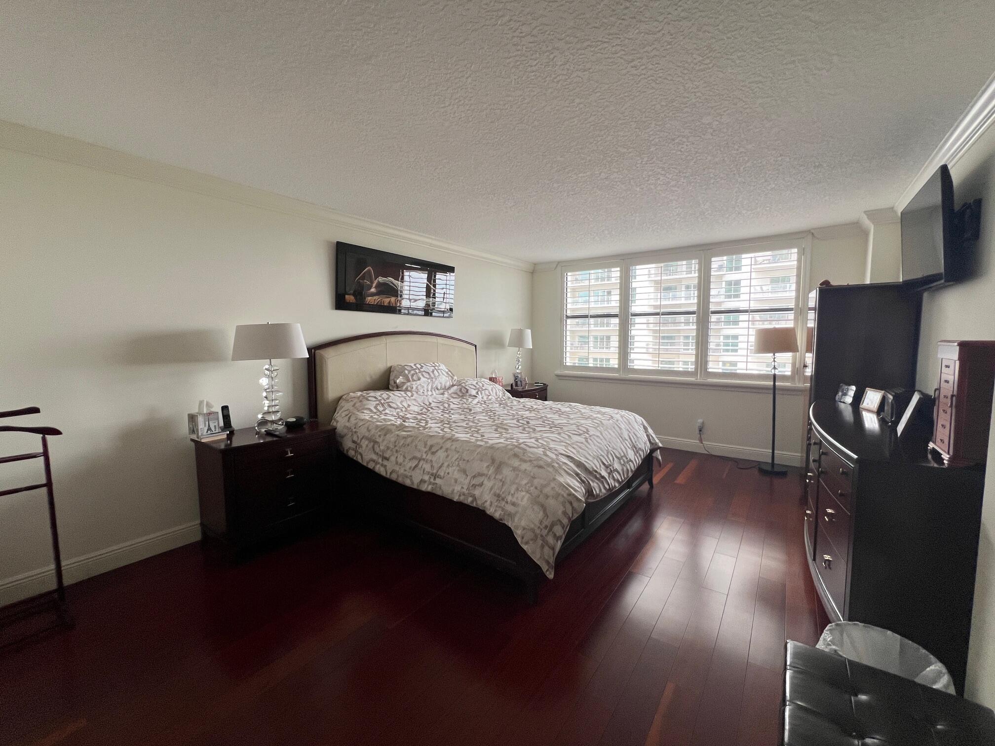 OCEANTREE CONDO - Residential