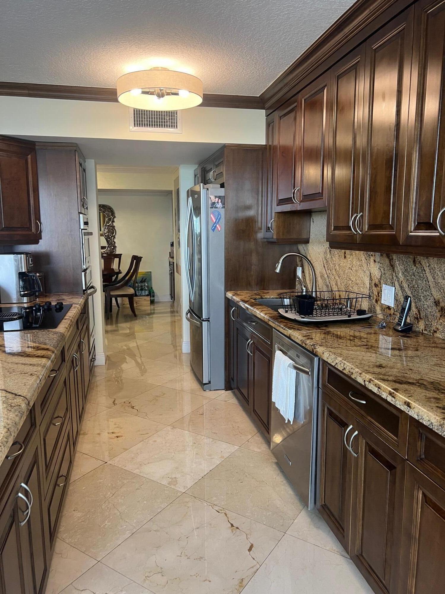 OCEANTREE CONDO - Residential