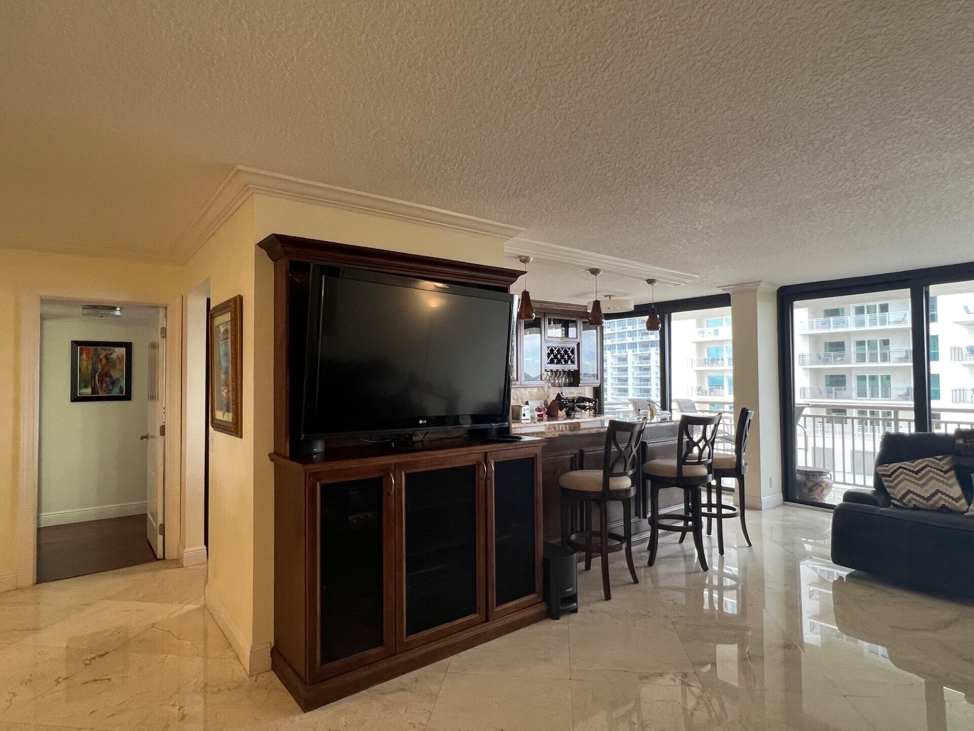 OCEANTREE CONDO - Residential