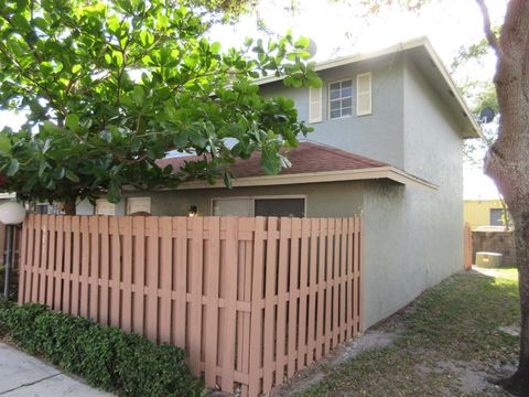 401 W Cypress Way Palm Springs FL 33406