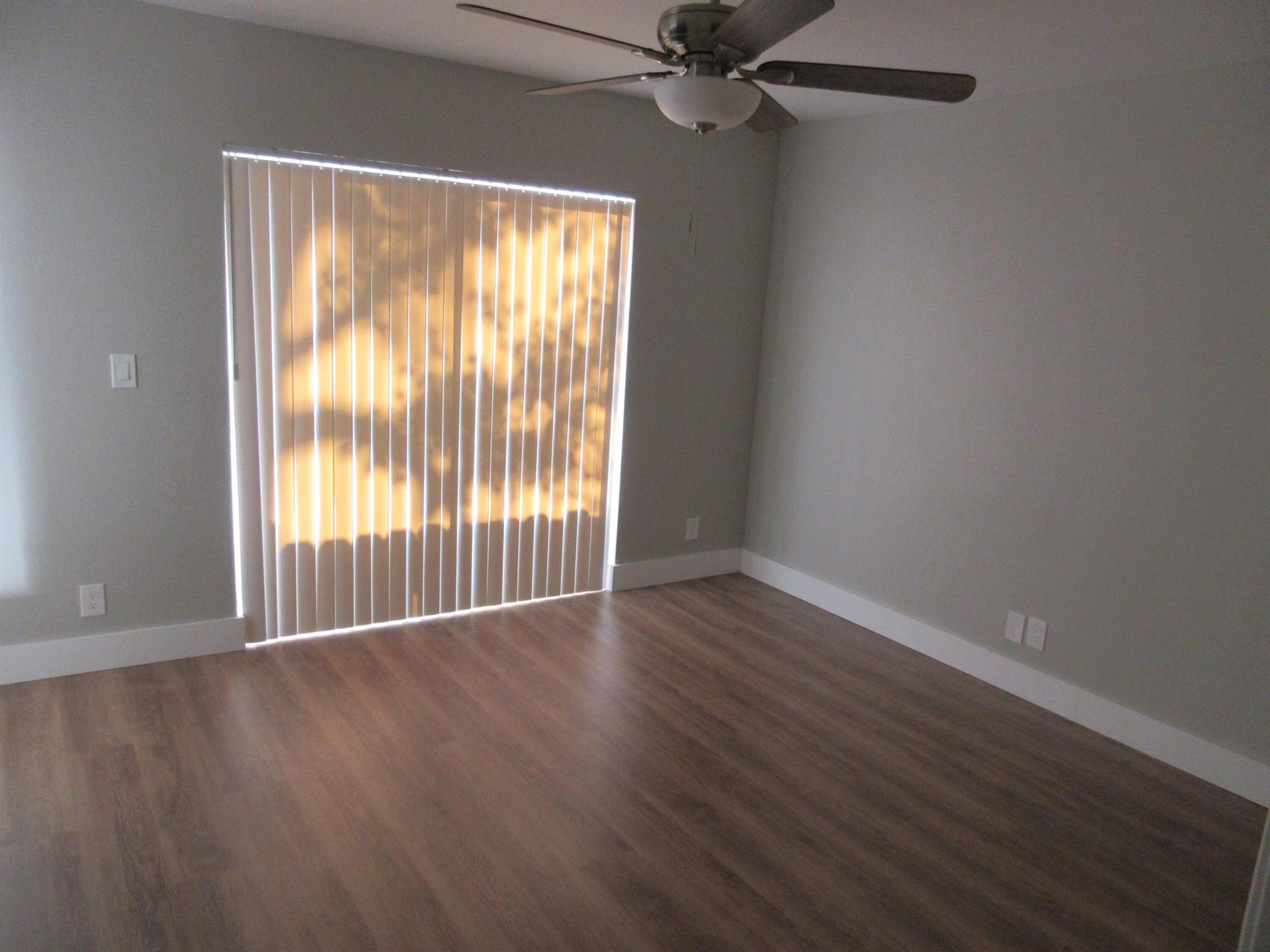 401 W Cypress Way, Palm Springs, FL, 33406/$295,000 4 401 W Cypress Way