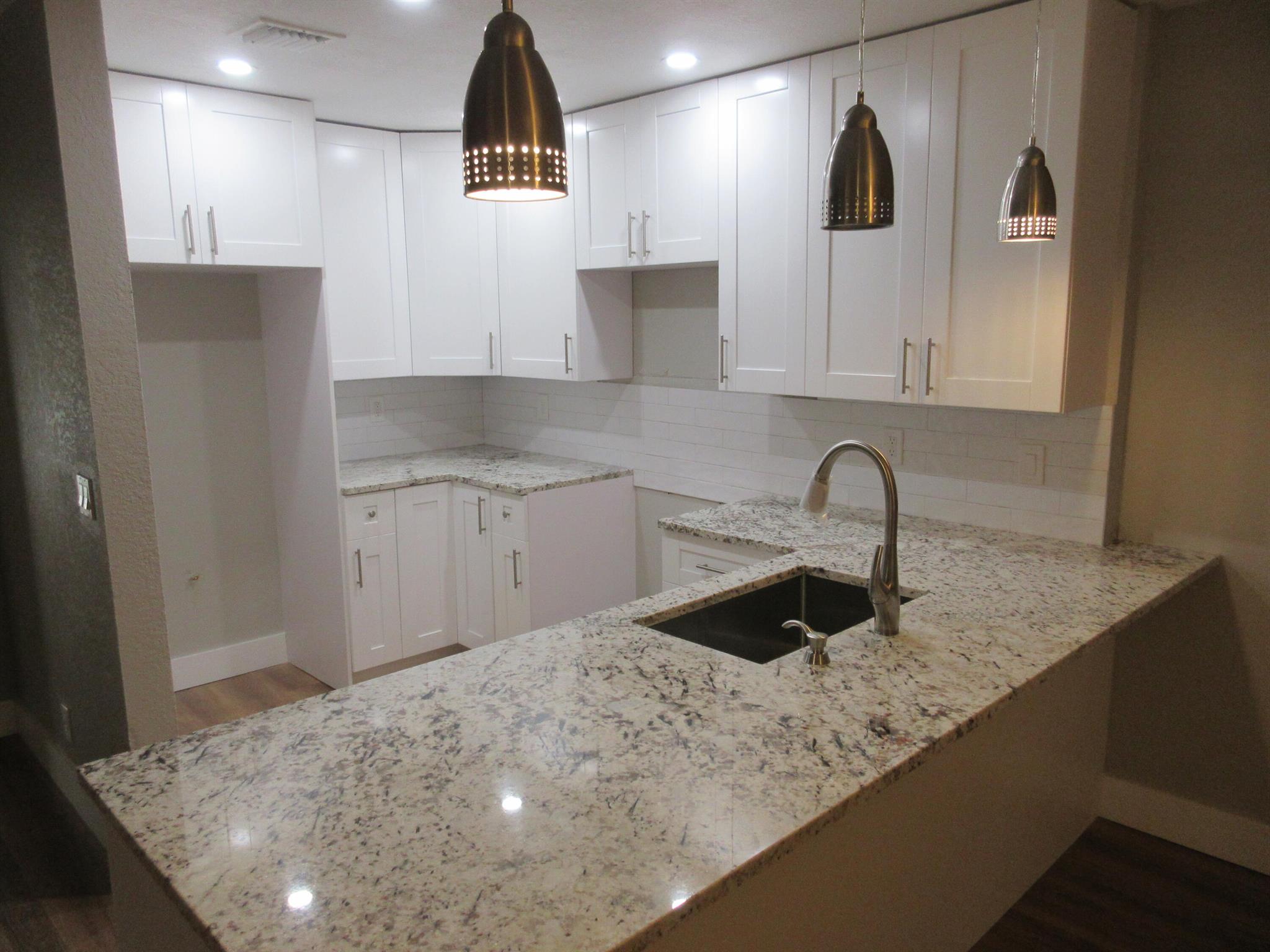 401 W Cypress Way, Palm Springs, FL, 33406/$295,000 2 401 W Cypress Way