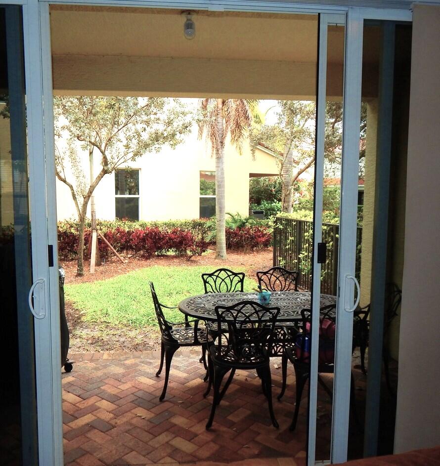 CENTRA BLUE LAKE TOWNHOMES - Residential