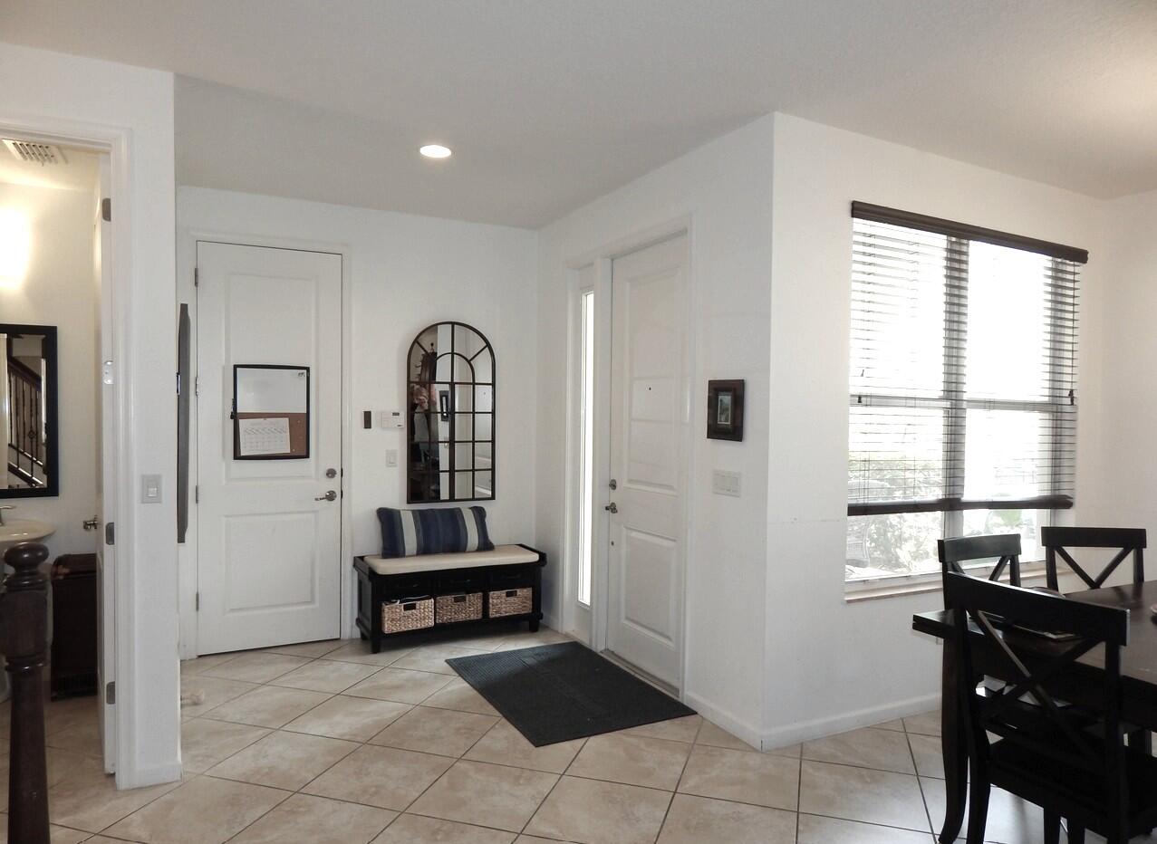 CENTRA BLUE LAKE TOWNHOMES - Residential