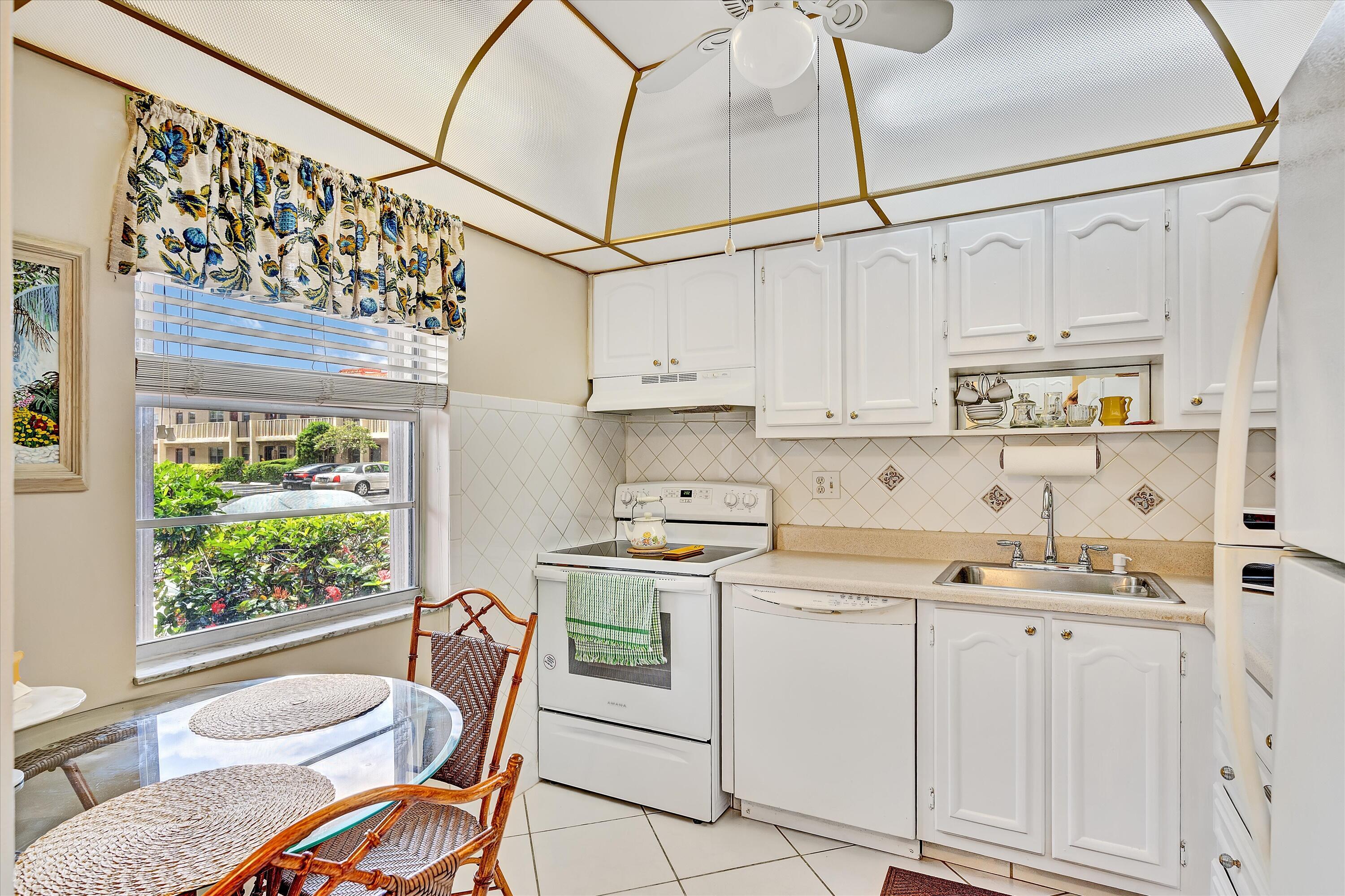 View photos, virtual tours, details... 22 Abbey Lane 106