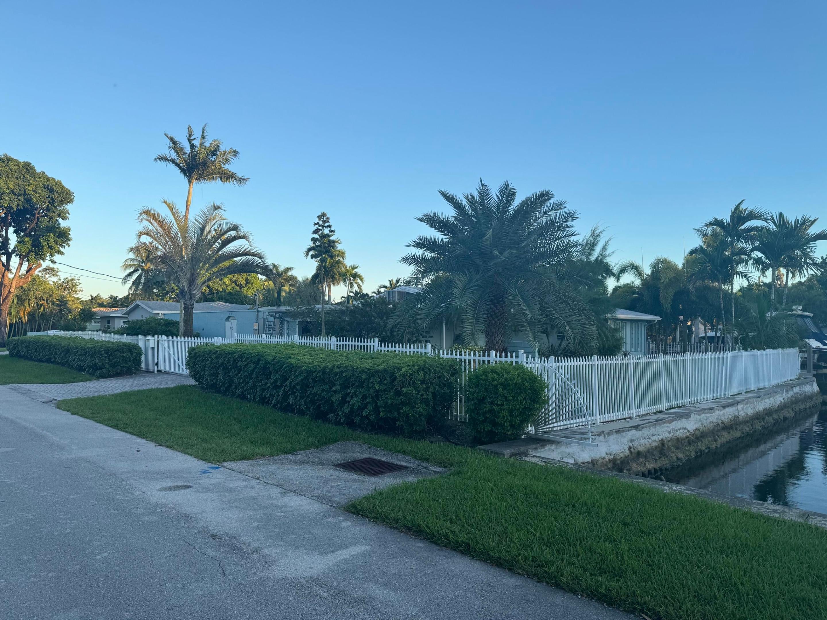1744 W LAS OLAS Boulevard