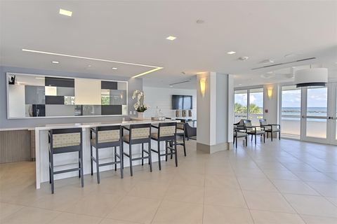 Condominium in Fort Lauderdale FL 2200 Ocean Ln Ln 92.jpg