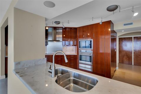 Condominium in Fort Lauderdale FL 2200 Ocean Ln Ln 36.jpg