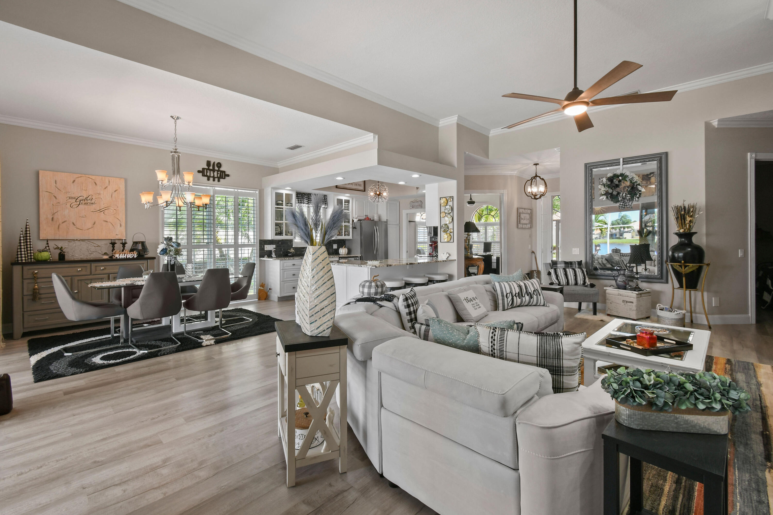 DOUBLE TREE - Residential