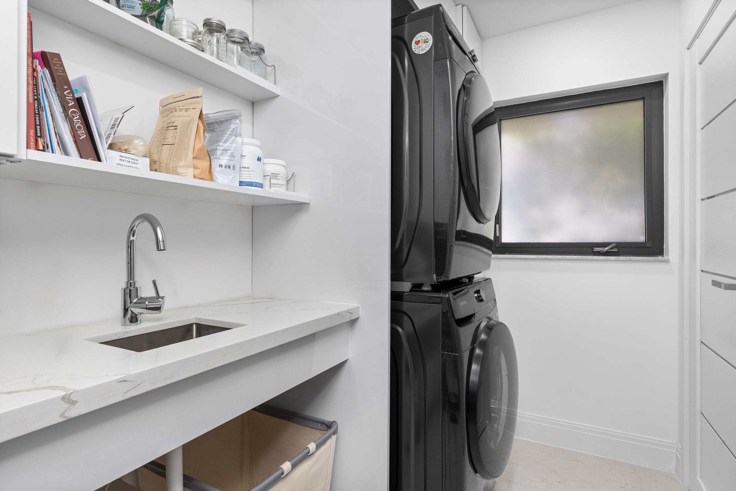 TROPIC ISLE 4TH SEC - Residential