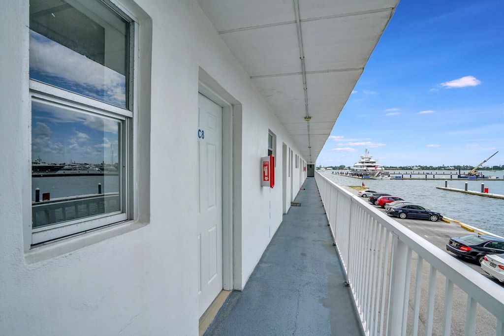 Photo of 4500 N Flagler Drive #C8, West Palm Beach, FL 33407 (MLS # B26014853)