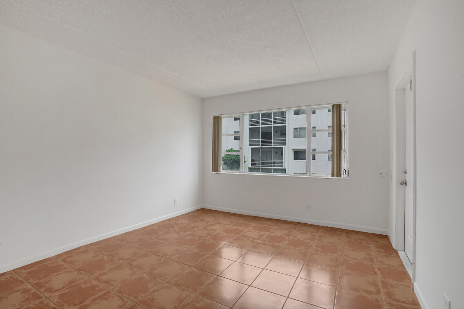 REGENCY SURF & RACQUET CLUB CONDO - Residential Lease