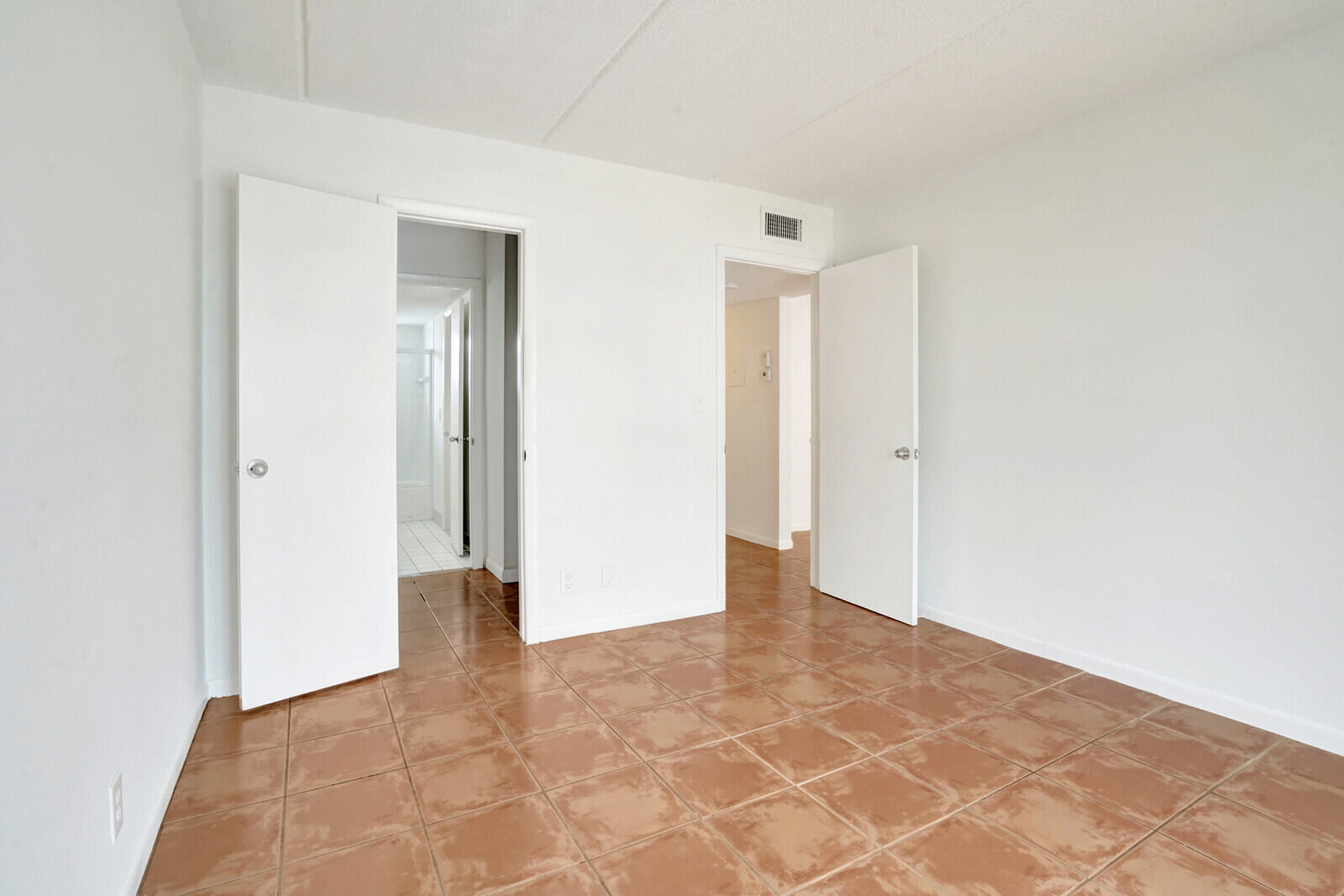 REGENCY SURF & RACQUET CLUB CONDO - Residential Lease