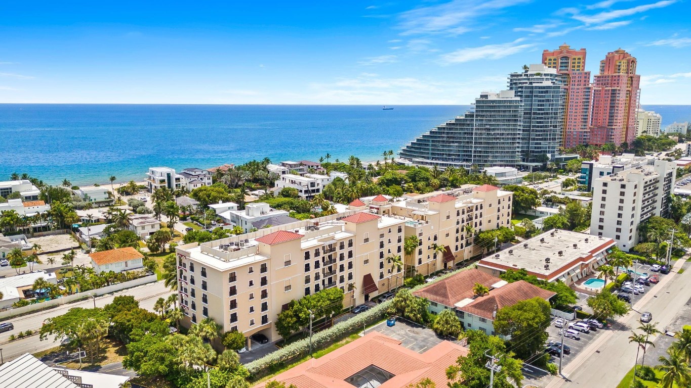 2509 N Ocean Boulevard 675