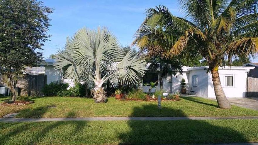 PLENTY ROOM FOR 2ND BATH!CHEAPEST POOL HOME EAST OF US1 IN POMPANO BEACH!!!   WALK TO BEACH, NEW PUBLIX, SHOPS AND RESTAURANTS ON ATLANTIC AVE. STAINLESS STEEL KITCHEN APPLIANCES, GRANITE COUNTER TOPS, REAL WOOD CABINETRY. SPANISH TILE THROUGH OUT. THIS H OME HAS A REAL BEACHY FEEL.  REVERSE OSMOSIS IN KITCHEN , NATURAL GAS BBQ AND GAS TANKLESS WATER HEATER OUTSIDE  (CAN EASILY BRING IN GAS FOR STOVE) , SUN SETTER AWNING AND RE USE WATER IRRIGATION SYSTEM.  TIKI BAR MAY CONVEY BUT IS NOT PERMITED.