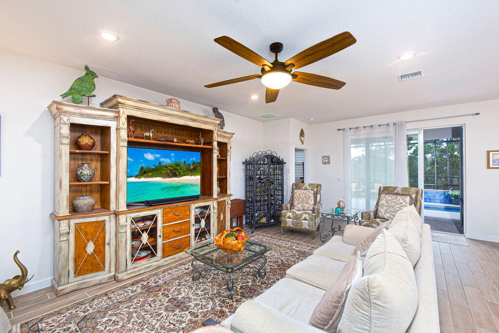 JENSEN VILLAGE - Residential