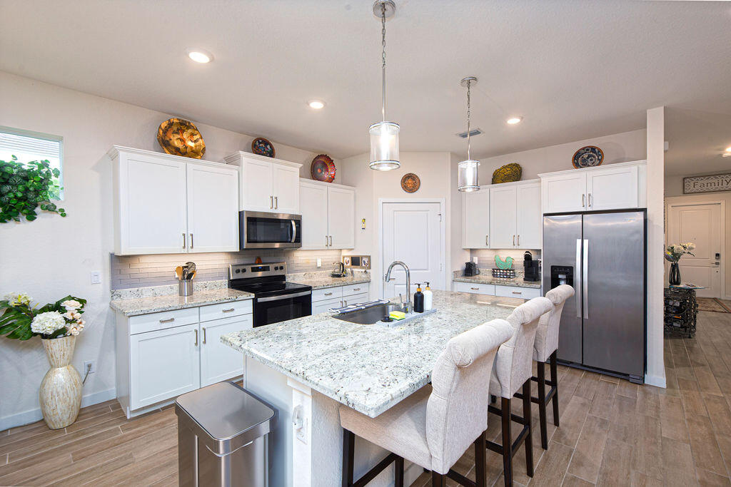 JENSEN VILLAGE - Residential