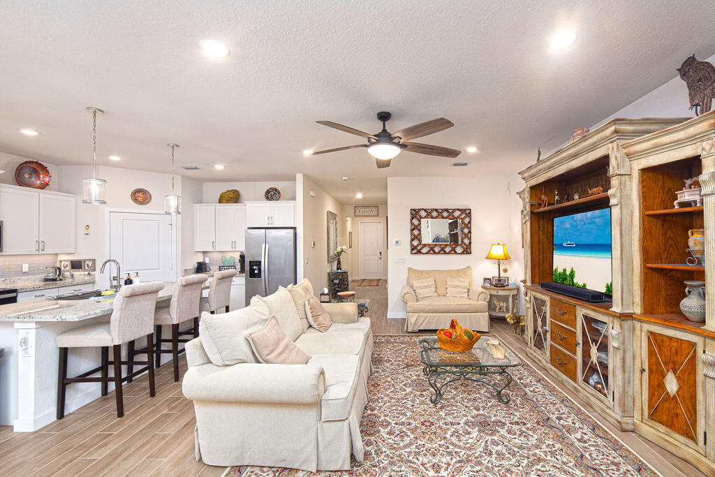 JENSEN VILLAGE - Residential