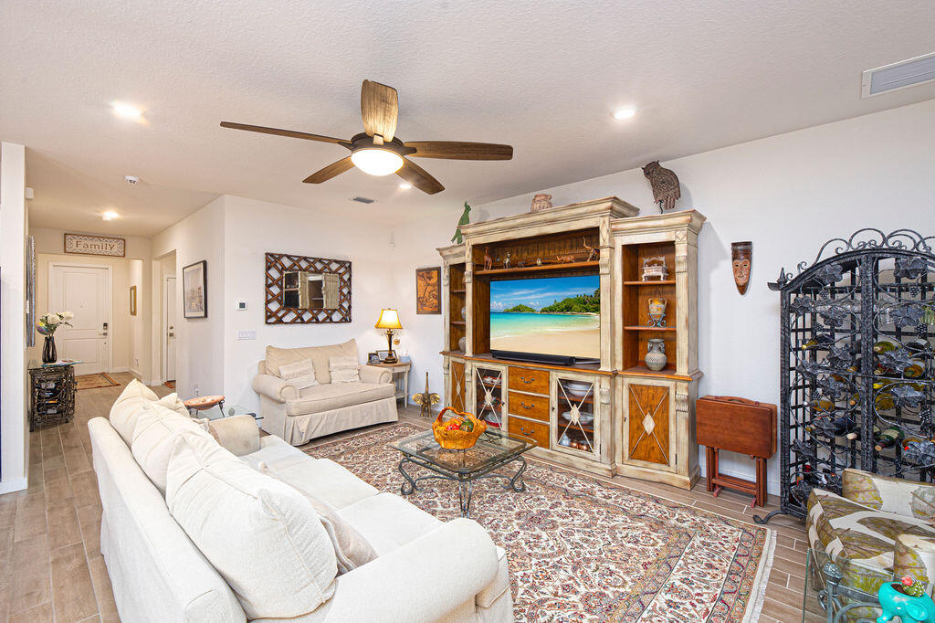 JENSEN VILLAGE - Residential