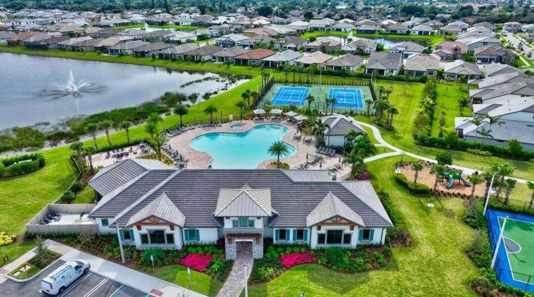 FIELDS AT GULFSTREAM POLO - Residential Lease