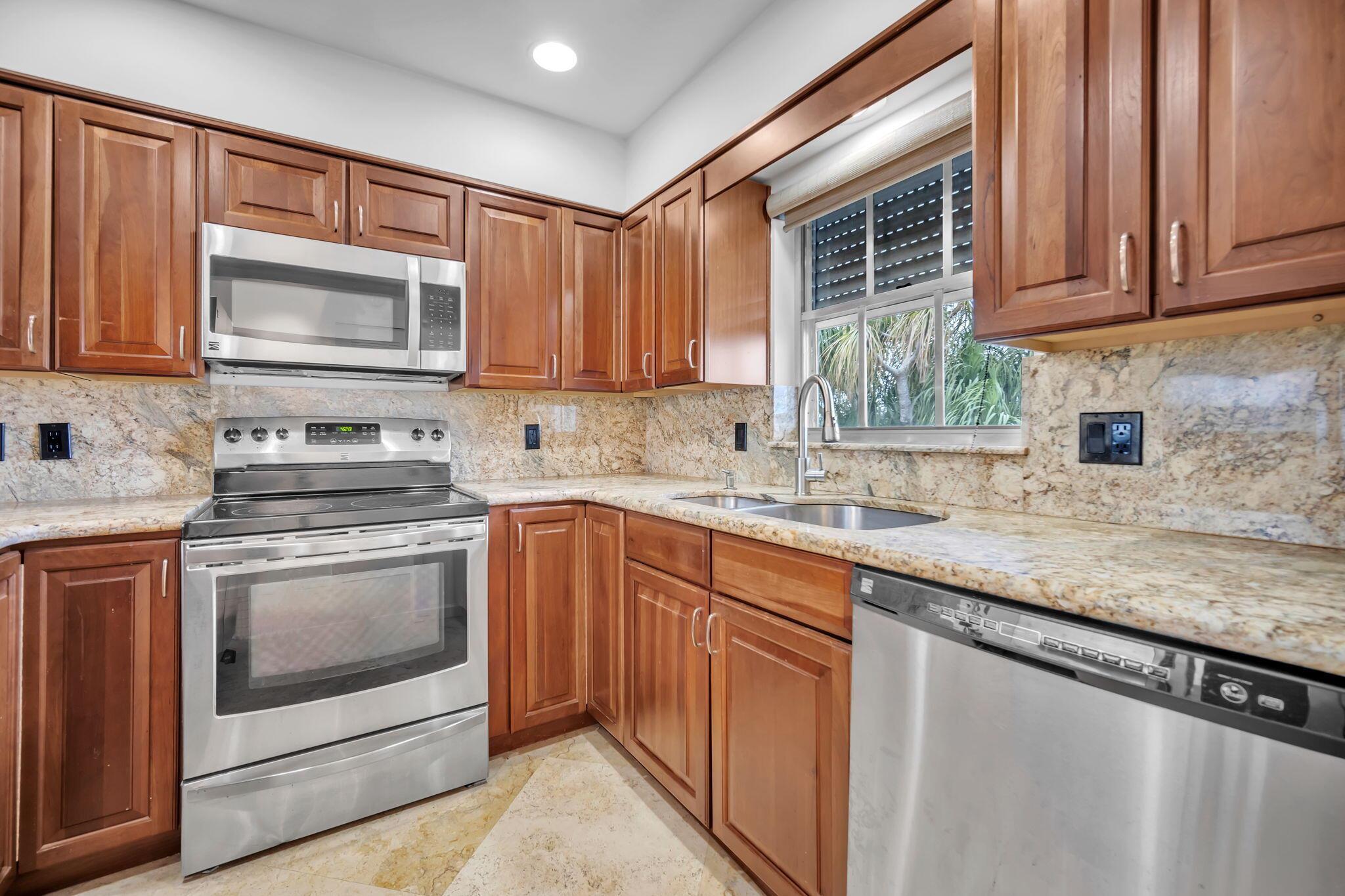 HIBISCUS TERRACE CONDO - Residential Lease