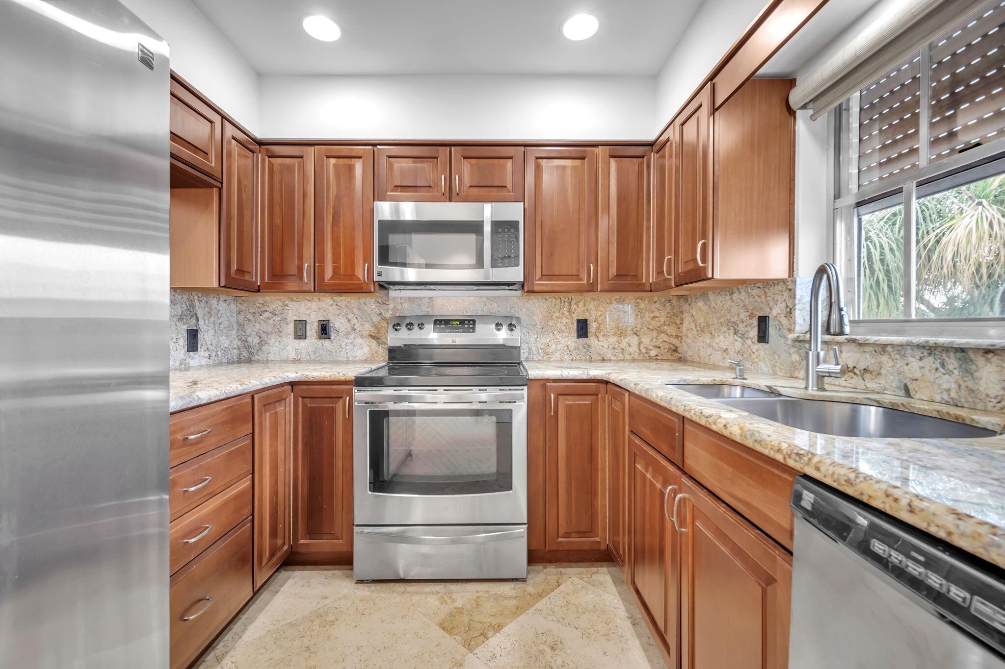 HIBISCUS TERRACE CONDO - Residential Lease