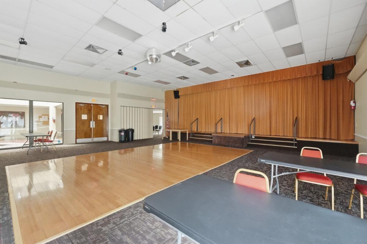 CONCORD VILLAGE CONDOMINIUM XI - Residential