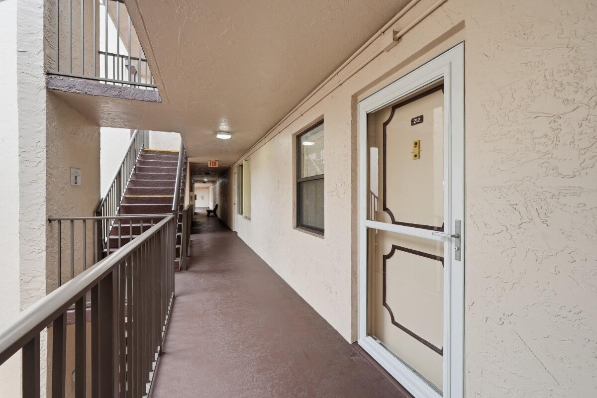 6751 N University Drive Unit 212