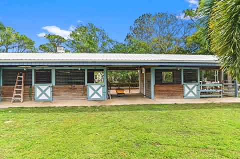 A home in Loxahatchee