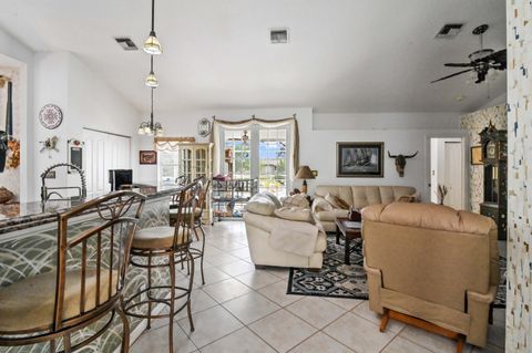 A home in Loxahatchee