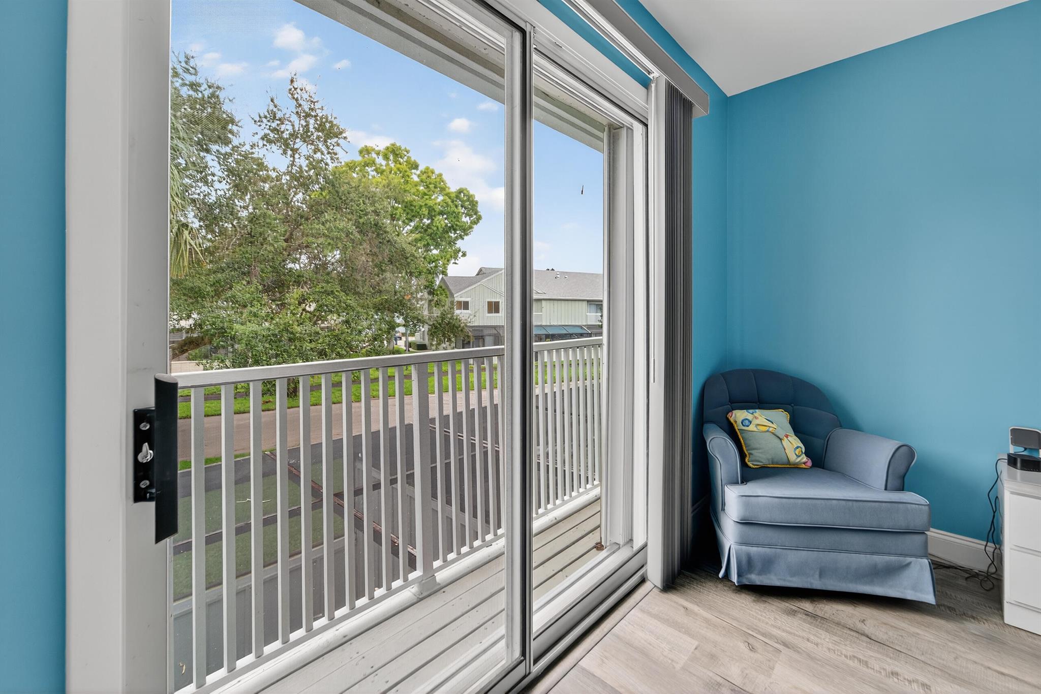 RIVERWALK 3 - Residential