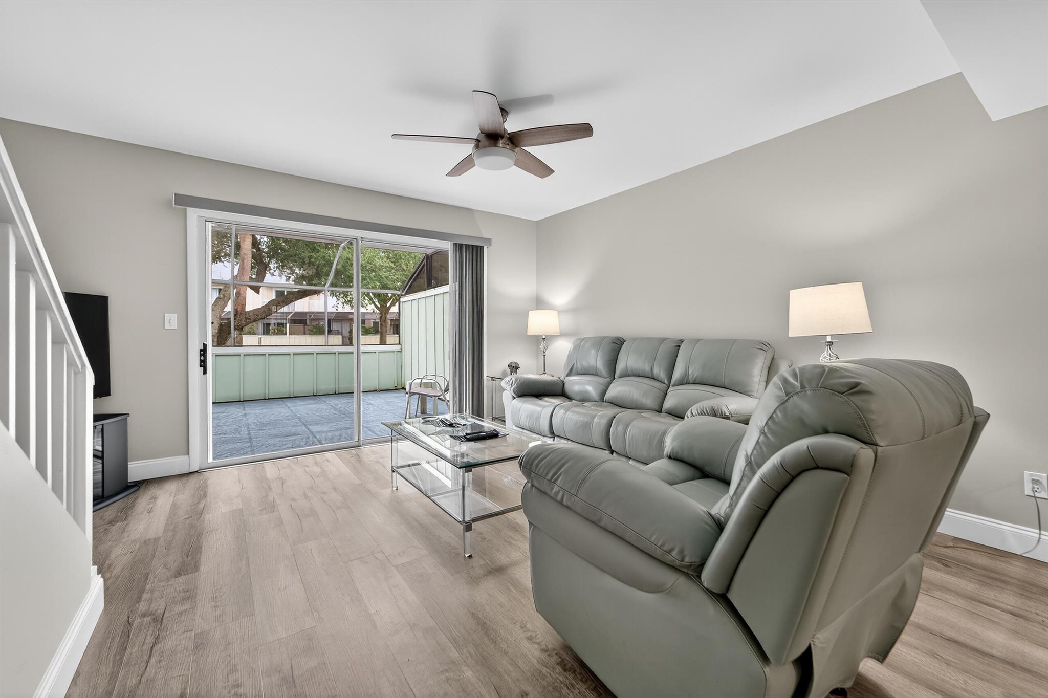 RIVERWALK 3 - Residential