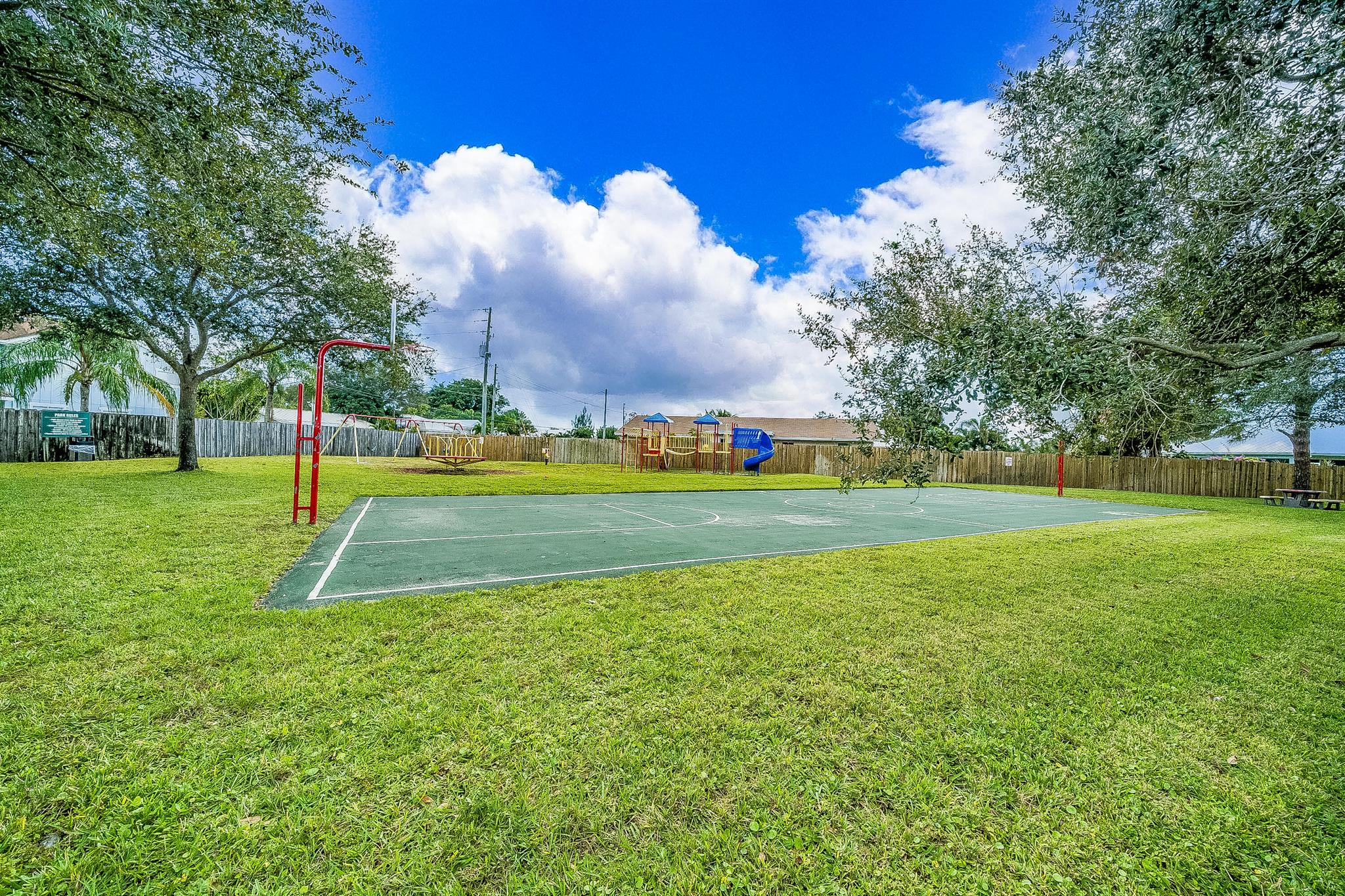 RIVERWALK 3 - Residential