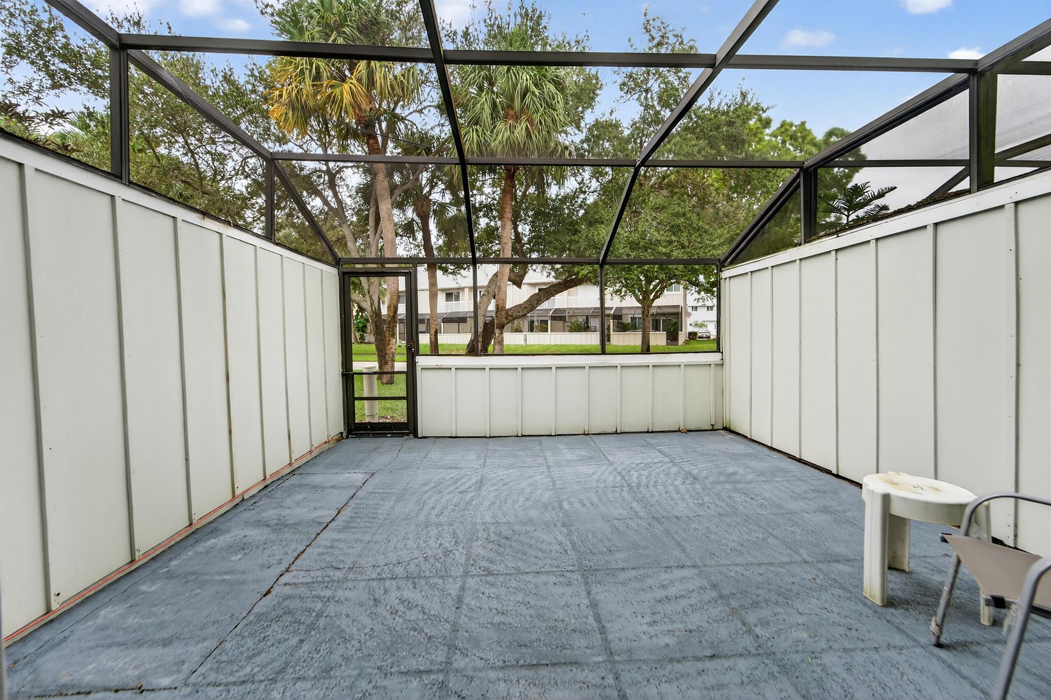 RIVERWALK 3 - Residential