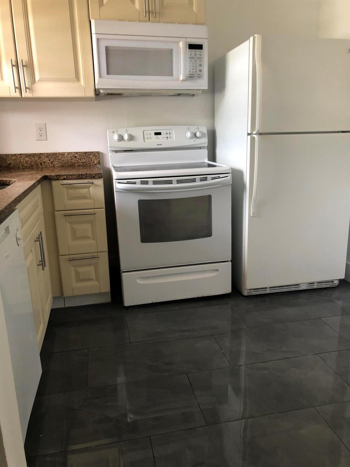 ROYAL PARK GARDENS III-G - Residential Lease