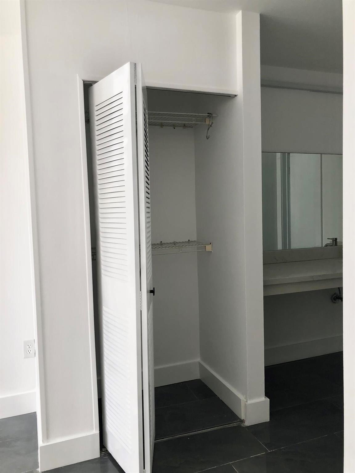 ROYAL PARK GARDENS III-G - Residential Lease