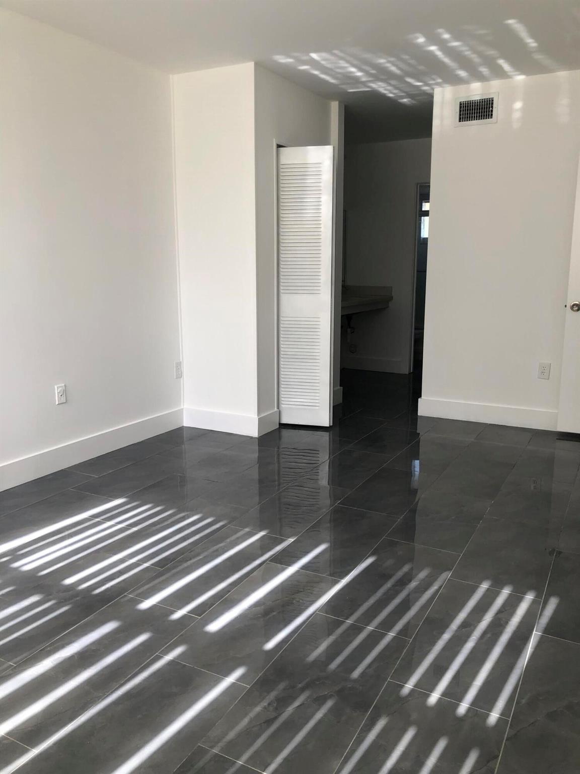 ROYAL PARK GARDENS III-G - Residential Lease