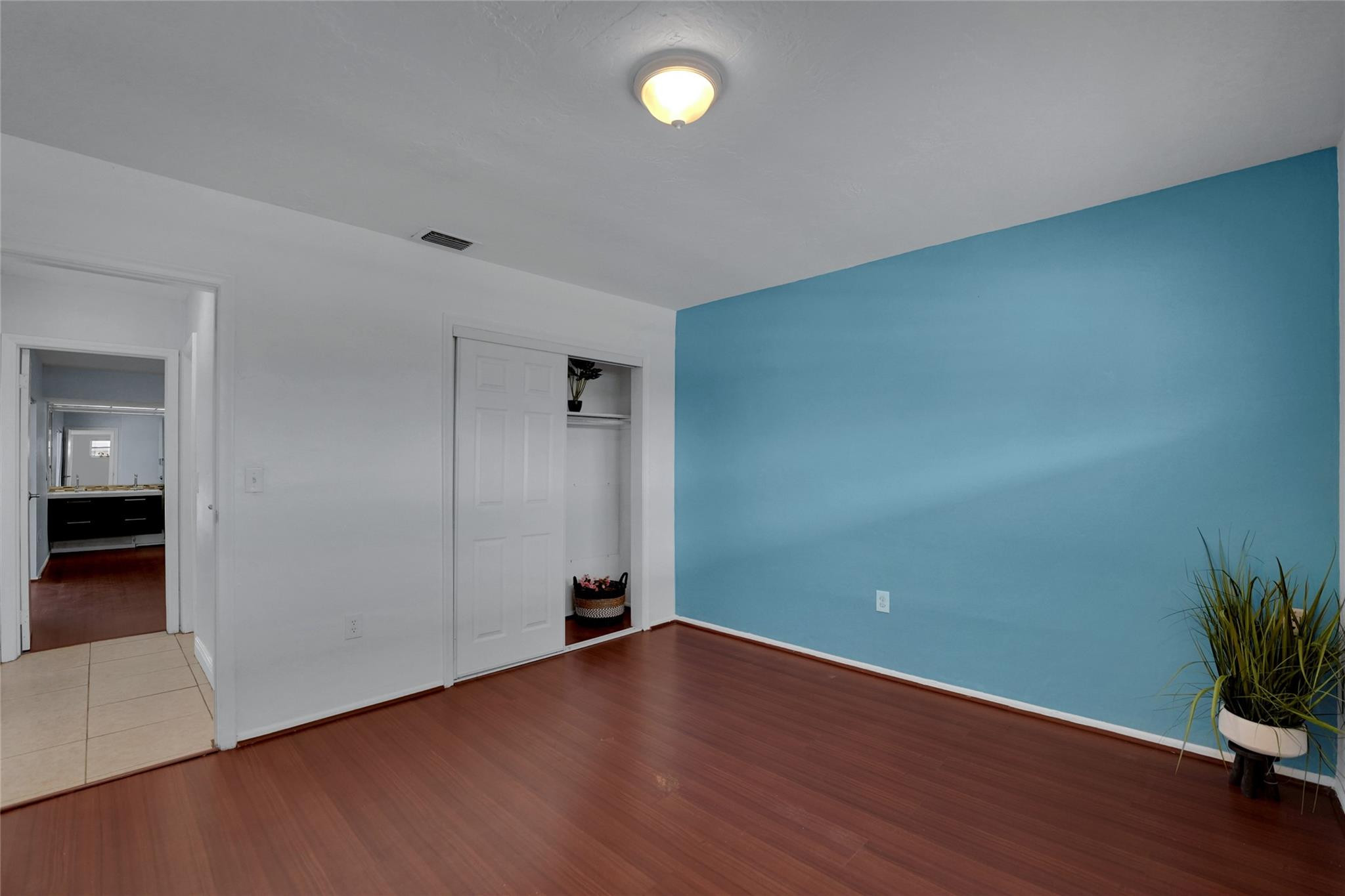Sunrise Golf Village Sec - Residential