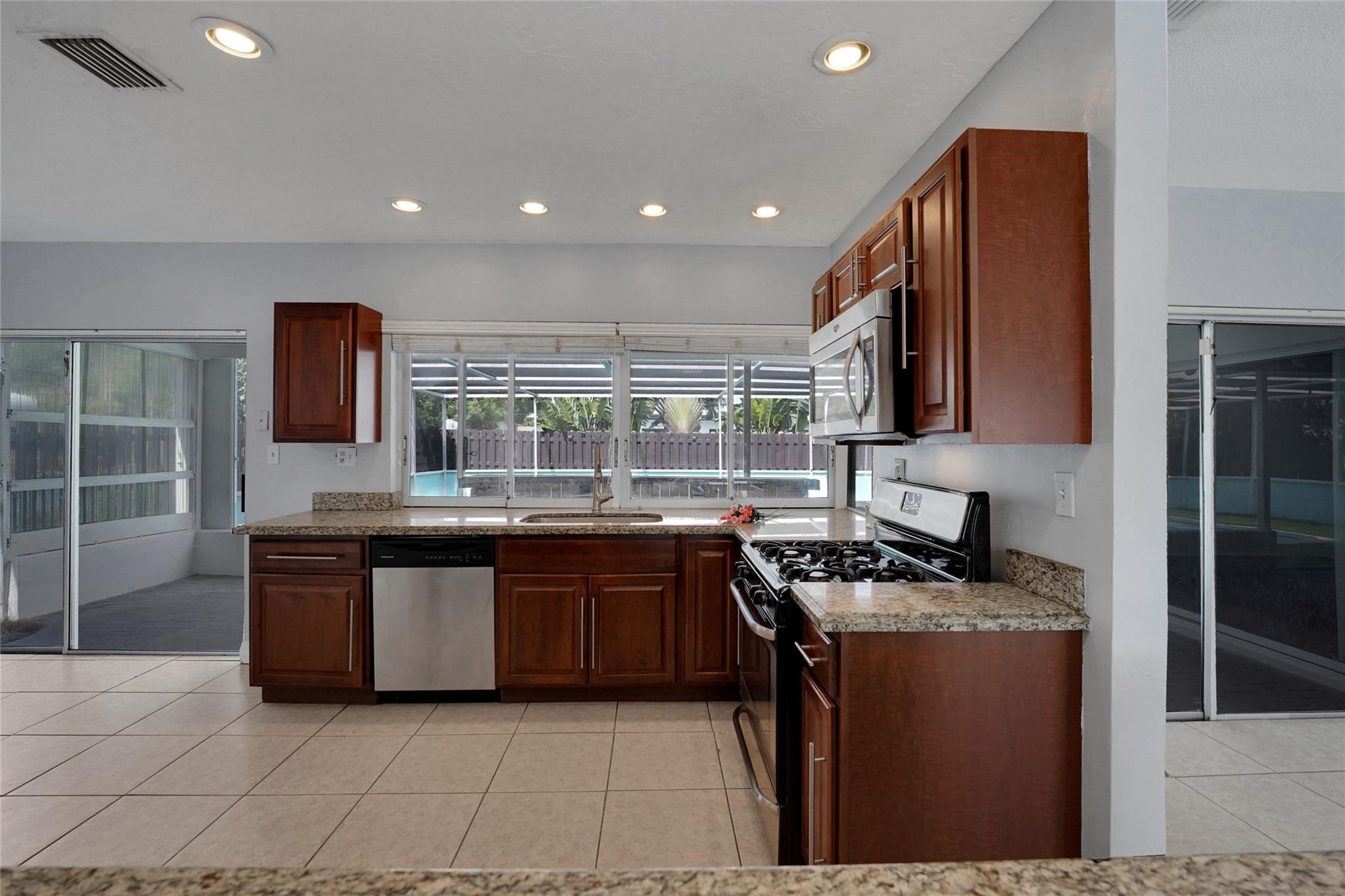 Sunrise Golf Village Sec - Residential