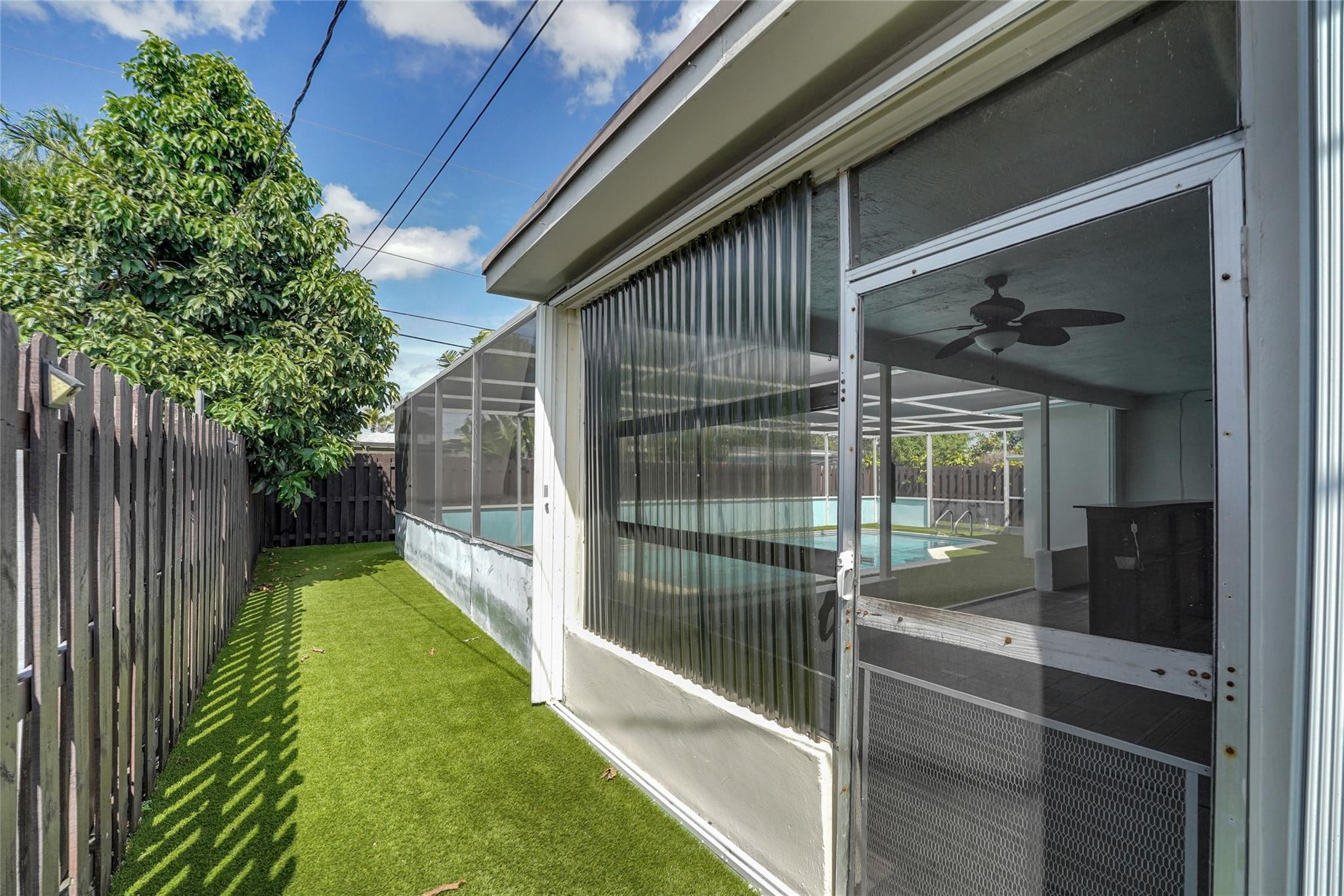 Sunrise Golf Village Sec - Residential